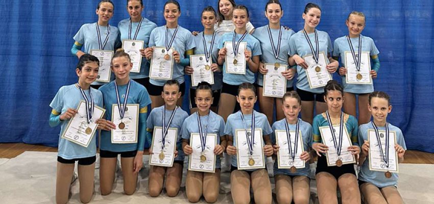 Γ.Α.Σ.Χολαργού: Ούτε 1 ούτε 2... 15 μετάλλια στο Πανελλήνιο Αεροβικής!