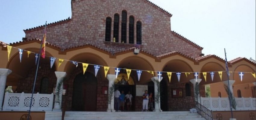 Ο Ιερός Ναός της Παναγίας Φανερωμένης Χολαργού πανηγυρίζει!