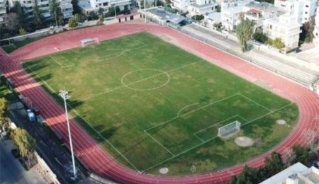 Υπογράφηκε η σύμβαση για το νέο φυσικό χλοοτάπητα στο Μαρσώ